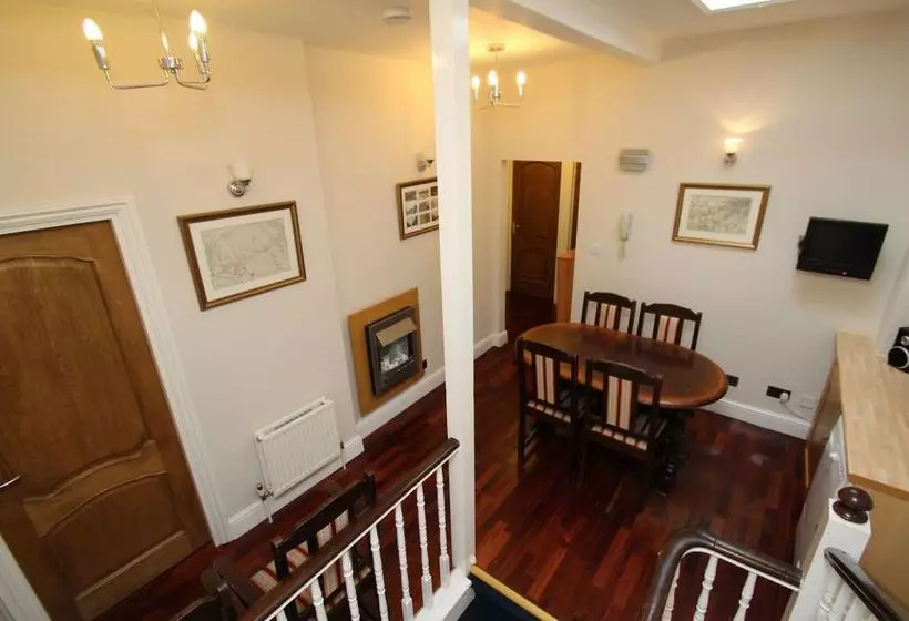 Fotos del hotel Castletown House:  7