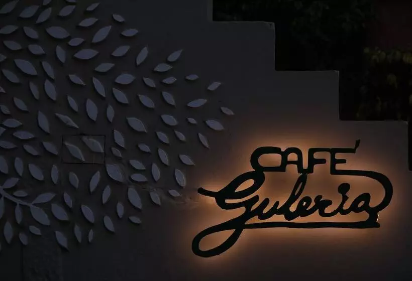 Fotos del hotel Guleria Kothi At Ganges:  4