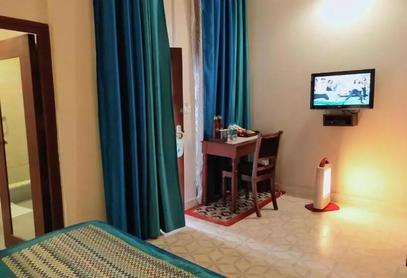 Fotos del hotel Guleria Kothi At Ganges:  17