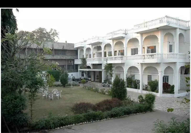 Saheli Palace