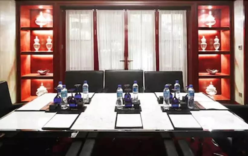 Fotos del hotel Optics Vally Kingdom Plaza:  19