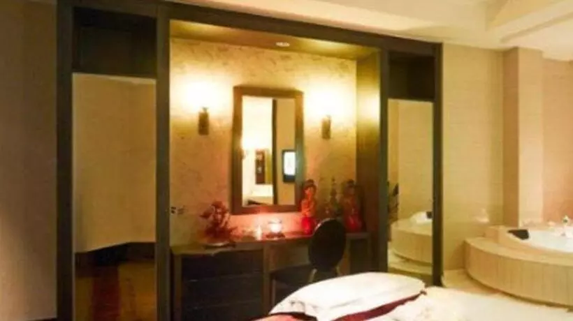 Fotos del hotel Optics Vally Kingdom Plaza:  2