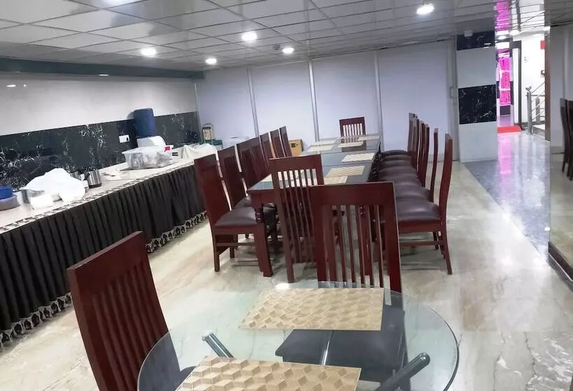 Fotos del hotel Sohi Residency:  24