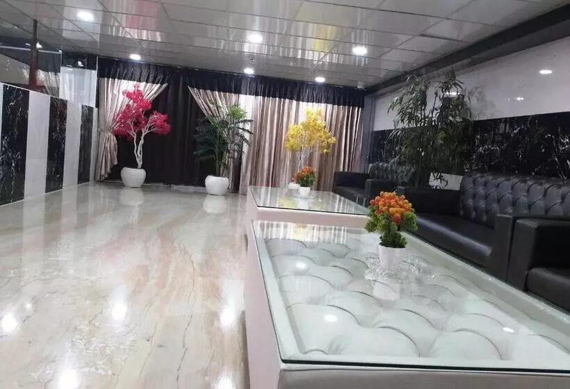 Fotos del hotel Sohi Residency:  11