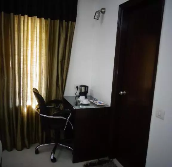 Fotos del hotel Sohi Residency:  10