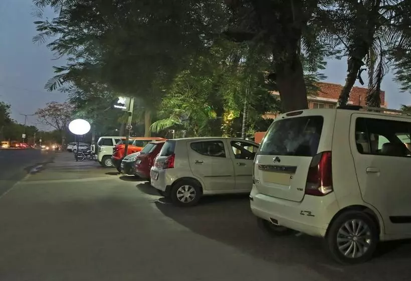 Fotos del hotel Treebo Trend The Marwar  And Garden Jodhpur:  5