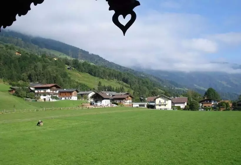 Fotos del hotel Komfortbauernhof Zittrauerhof:  14