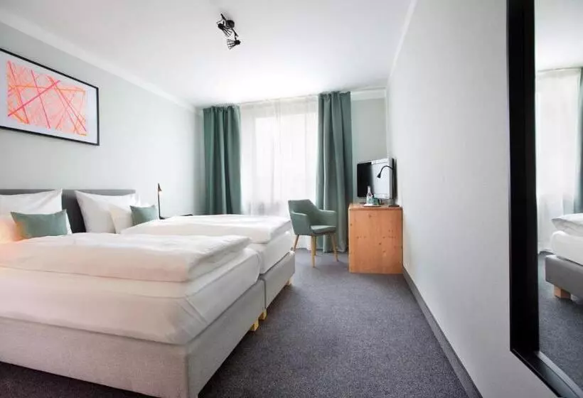 Fotos del hotel Rotkreuzplatz:  14