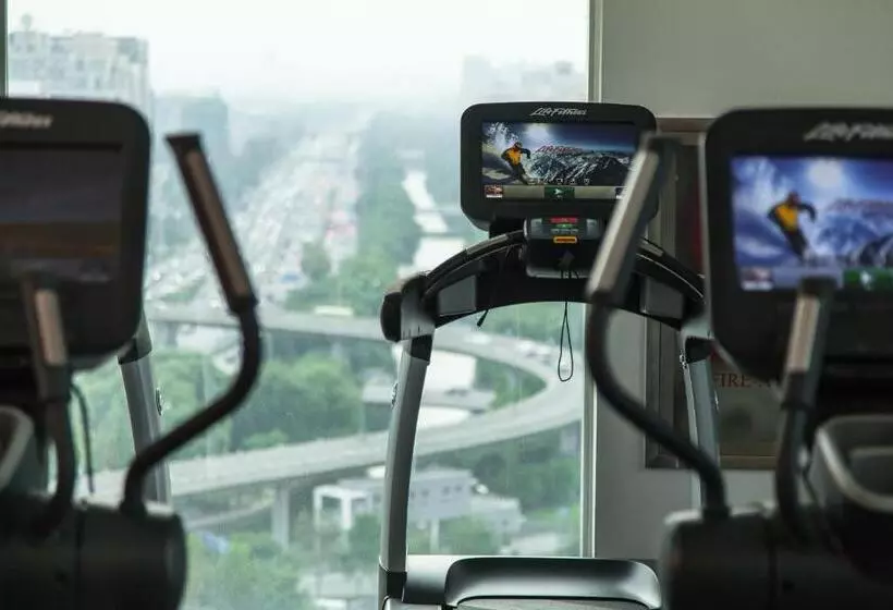 Fotos del hotel Momc:  8