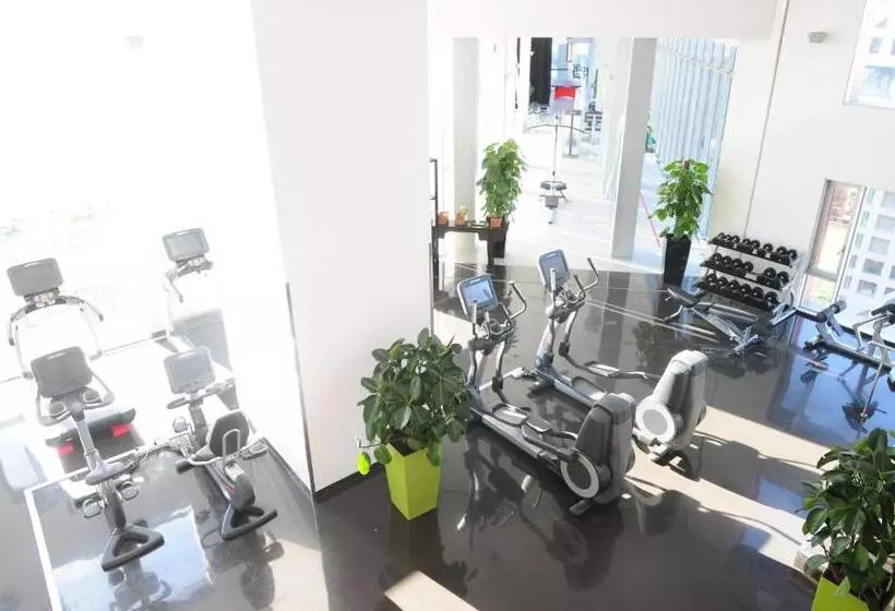 Fotos del hotel Momc:  10