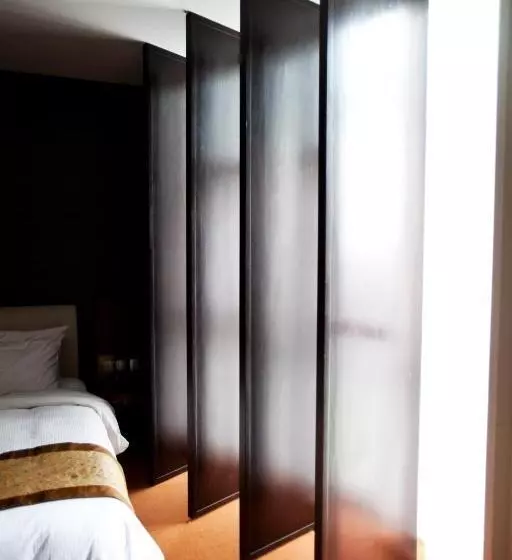 Fotos del hotel Momc:  14