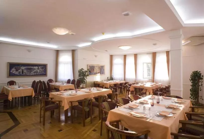 Fotos del hotel Garni Hotel Panorama Lux:  11