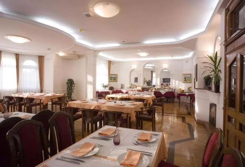 Fotos del hotel Garni Hotel Panorama Lux:  4