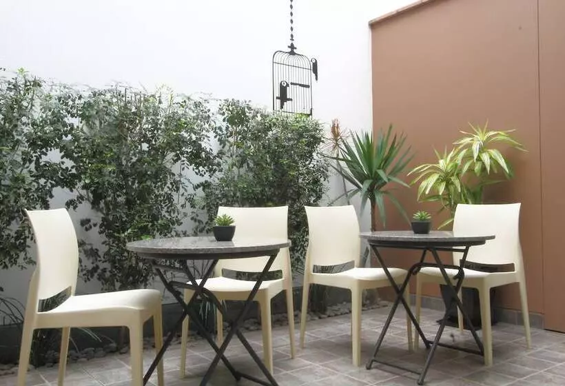 Fotos del hotel 3b Barranco S  Chic And Basic  B&b:  5