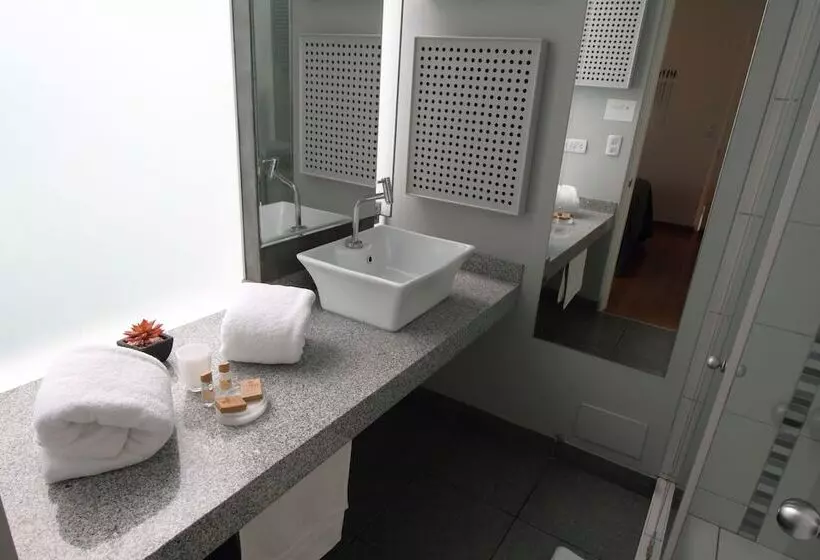 Fotos del hotel 3b Barranco S  Chic And Basic  B&b:  7