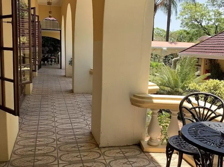 Fotos del hotel Casta Diva:  3