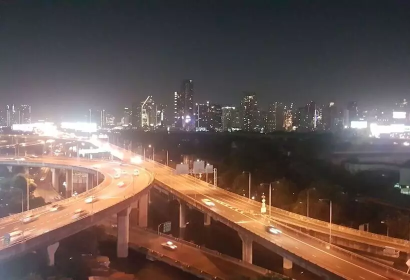 Fotos del hotel Interchange Tower Serviced Apartment:  6