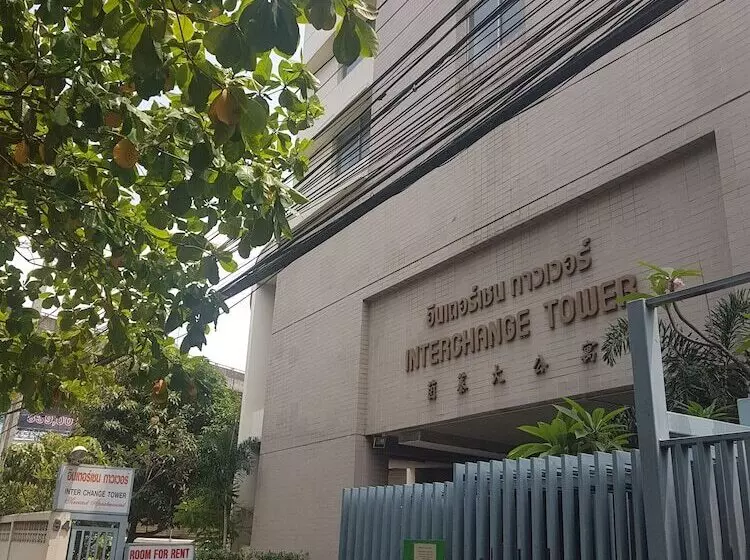 Fotos del hotel Interchange Tower Serviced Apartment:  14