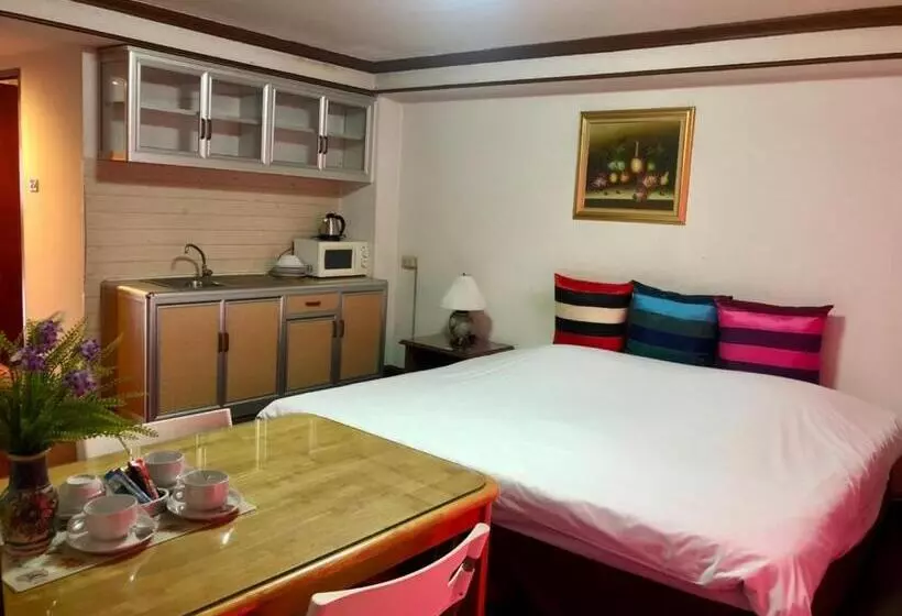 Fotos del hotel Interchange Tower Serviced Apartment:  11