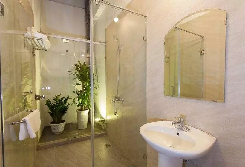 Fotos del hotel Luxury Backpakers:  7