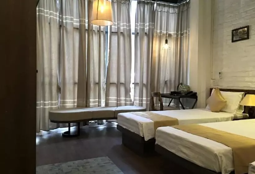 Fotos del hotel Luxury Backpakers:  25