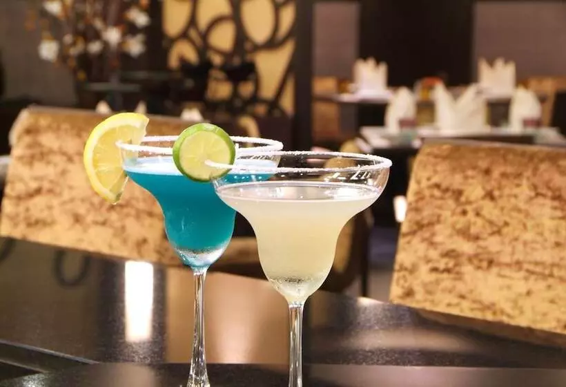 Fotos del hotel Amora Neoluxe Suites:  21