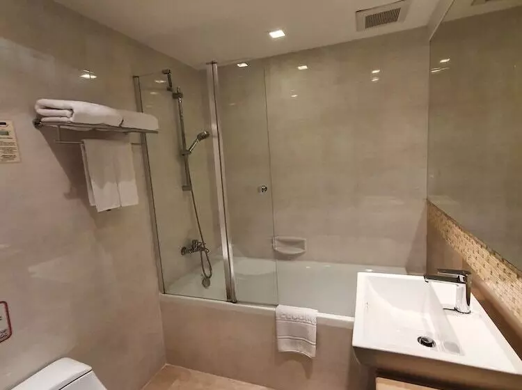 Fotos del hotel Amora Neoluxe Suites:  16
