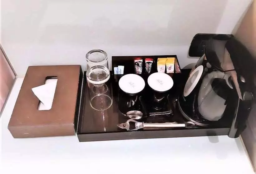 Fotos del hotel Amora Neoluxe Suites:  17