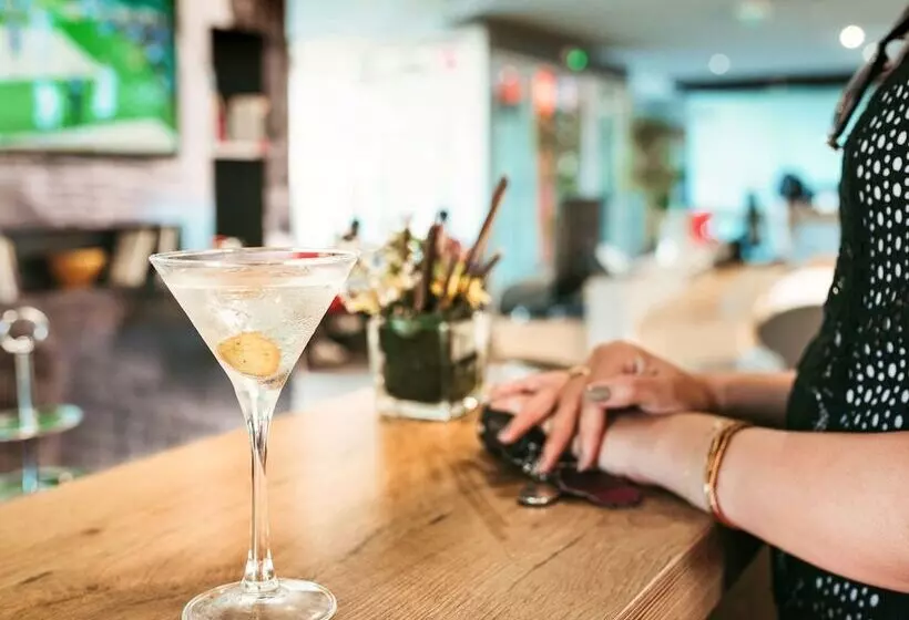 Fotos del hotel Ibis Casanearshore:  5