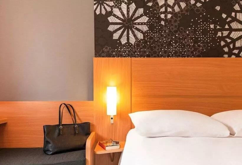 Fotos del hotel Ibis Casanearshore:  24