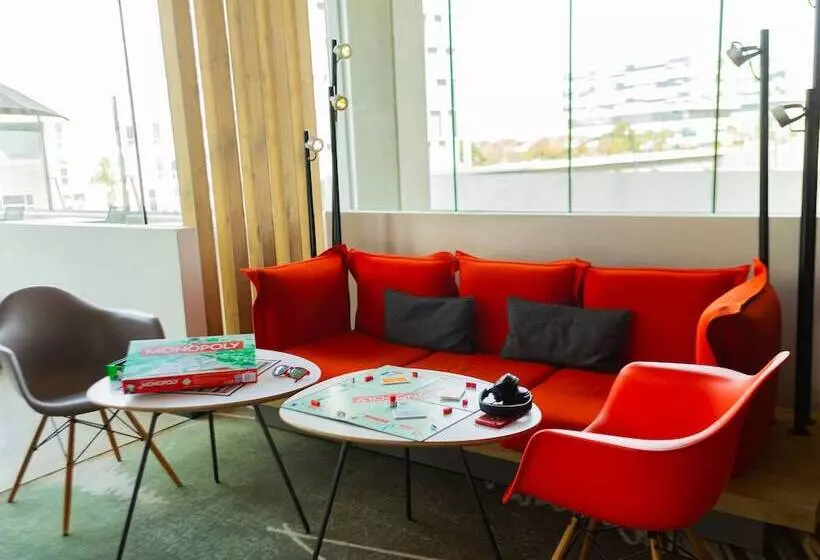 Fotos del hotel Ibis Casanearshore:  25