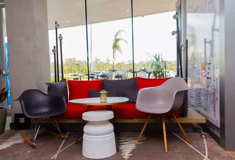 Fotos del hotel Ibis Casanearshore:  20