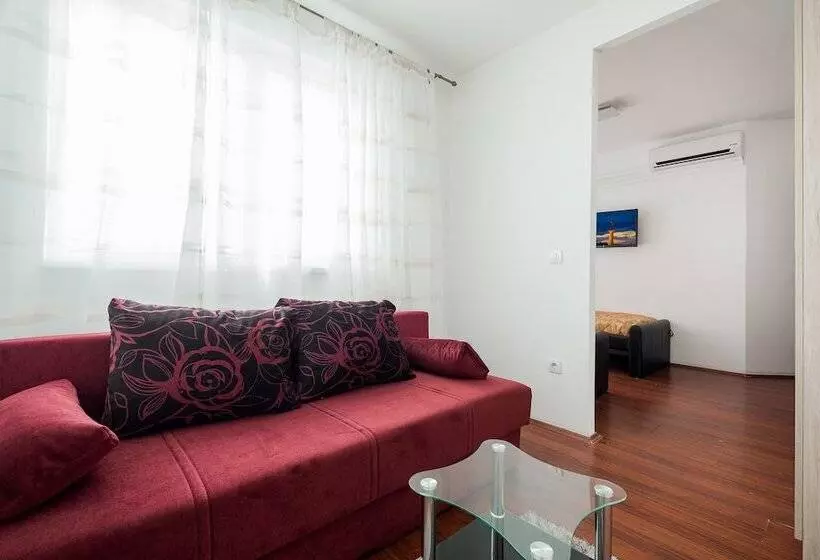 Fotos del hotel Downtown Apartments Bane:  9