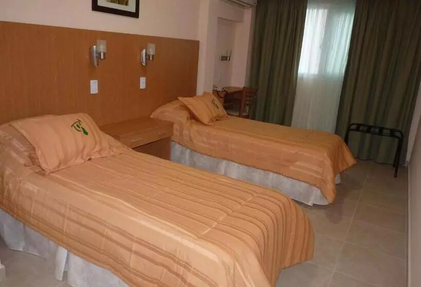 Fotos del hotel Osam:  15