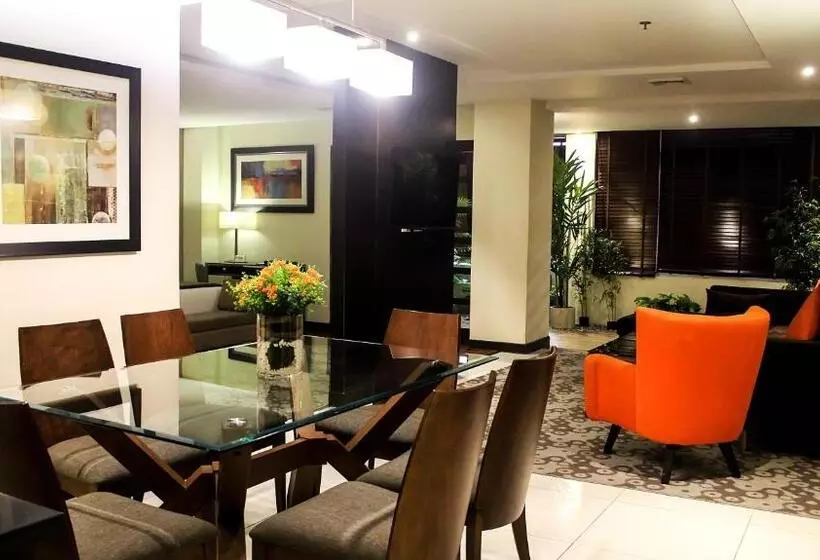 Fotos del hotel Brentwood Suites:  12