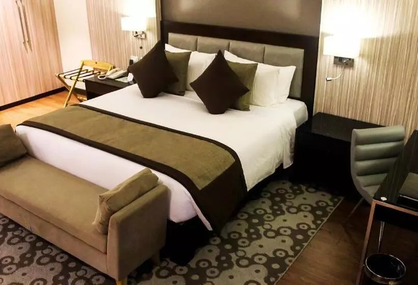 Fotos del hotel Brentwood Suites:  2