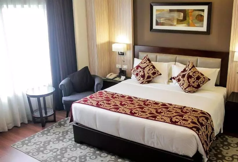 Fotos del hotel Brentwood Suites:  11