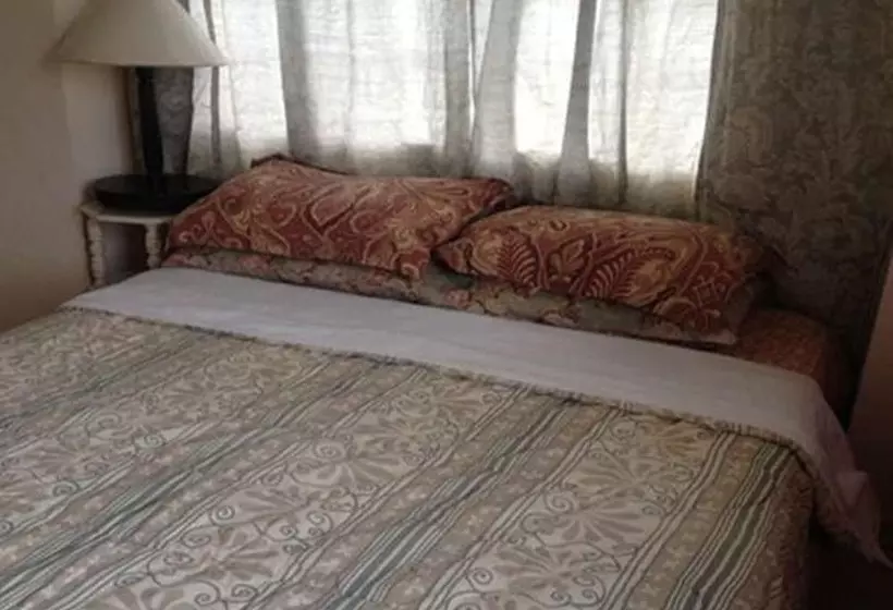 Fotos del hotel Gardenville:  25