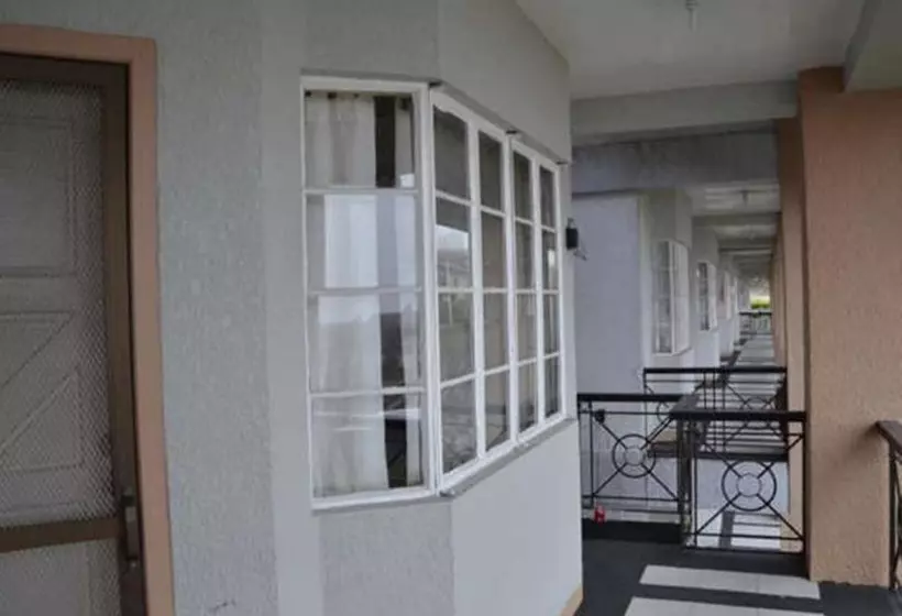 Fotos del hotel Gardenville:  4