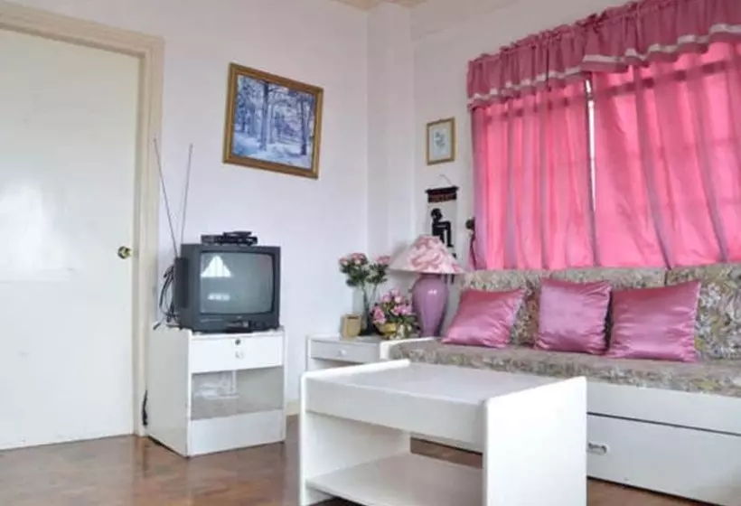 Fotos del hotel Gardenville:  5