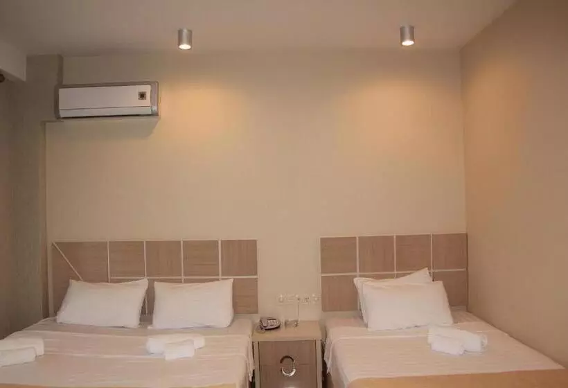 Fotos del hotel Legacy:  13