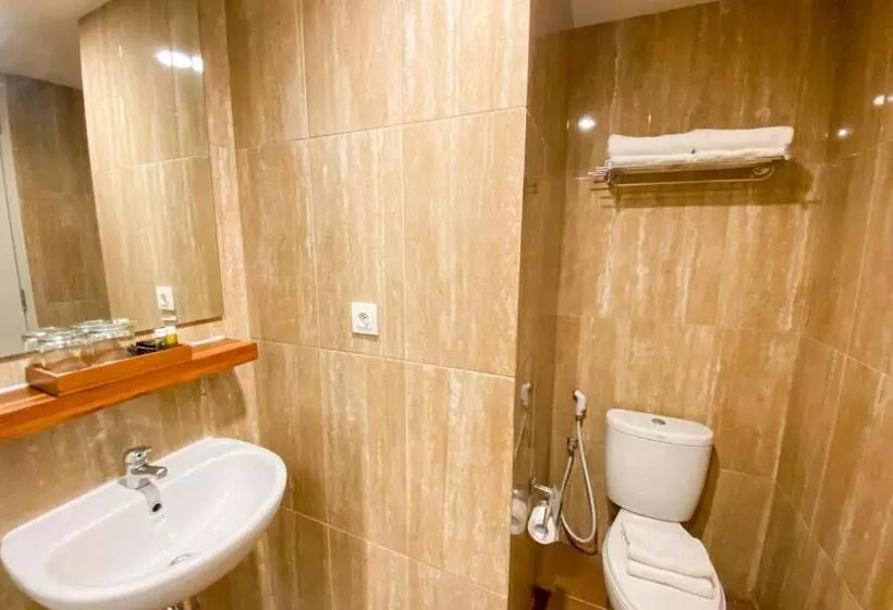 Fotos del hotel Hotel @Hom Platinum Gowongan:  7