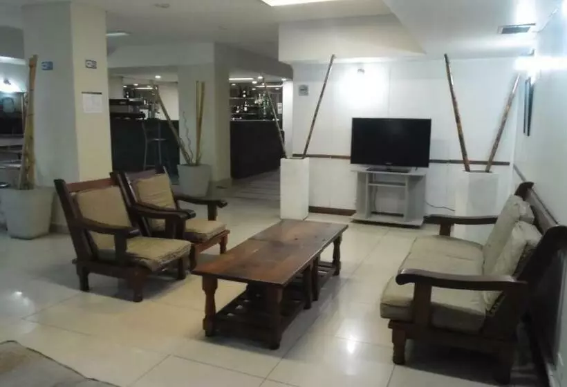 Fotos del hotel Adrazi Internacional:  3