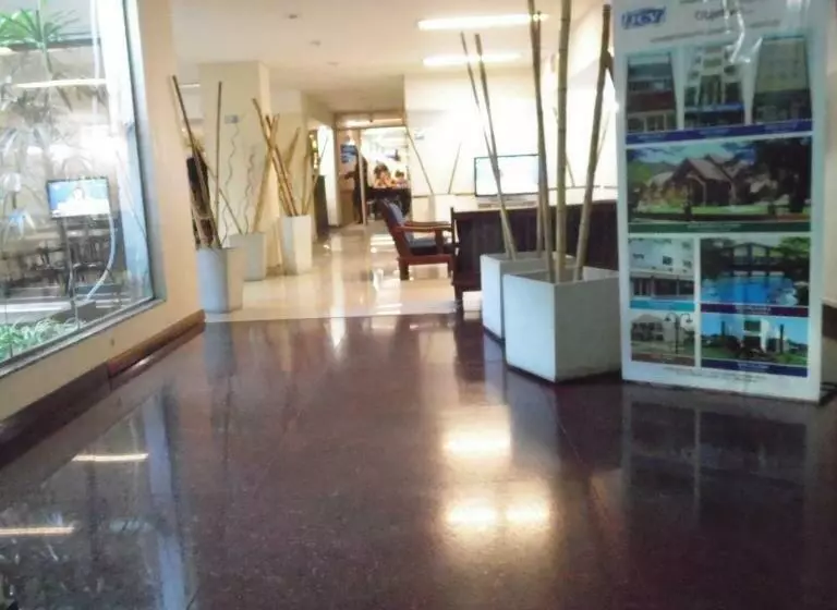 Fotos del hotel Adrazi Internacional:  4