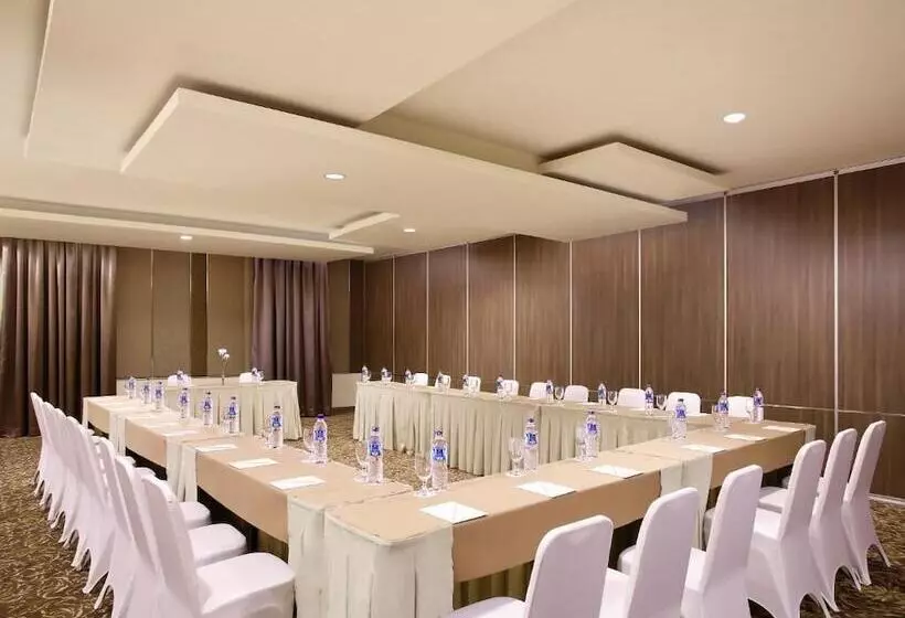 Fotos del hotel Santika Depok:  5