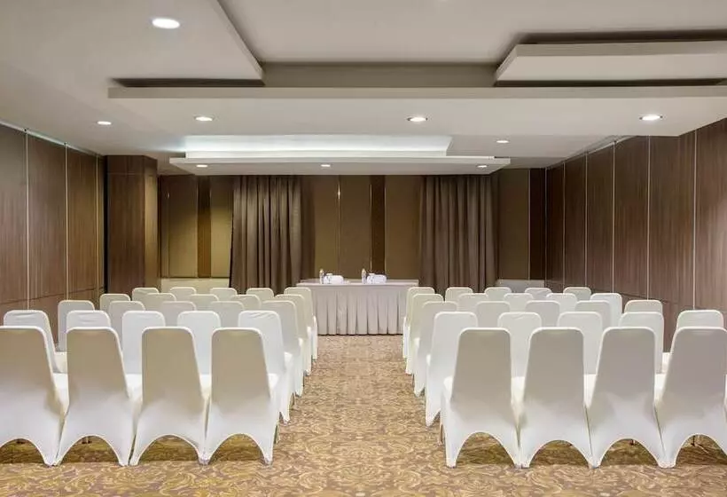 Fotos del hotel Santika Depok:  15