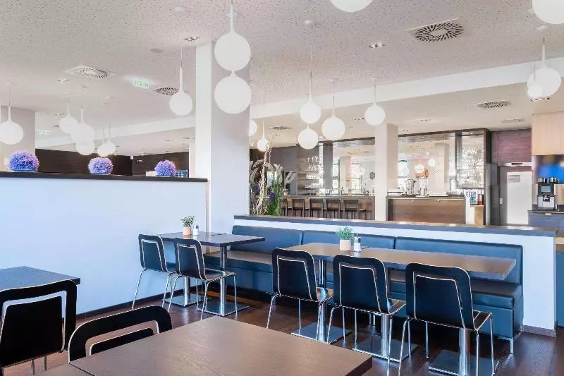 Fotos del hotel Star Inn  Premium Wien Hauptbahnhof, By Quality:  18