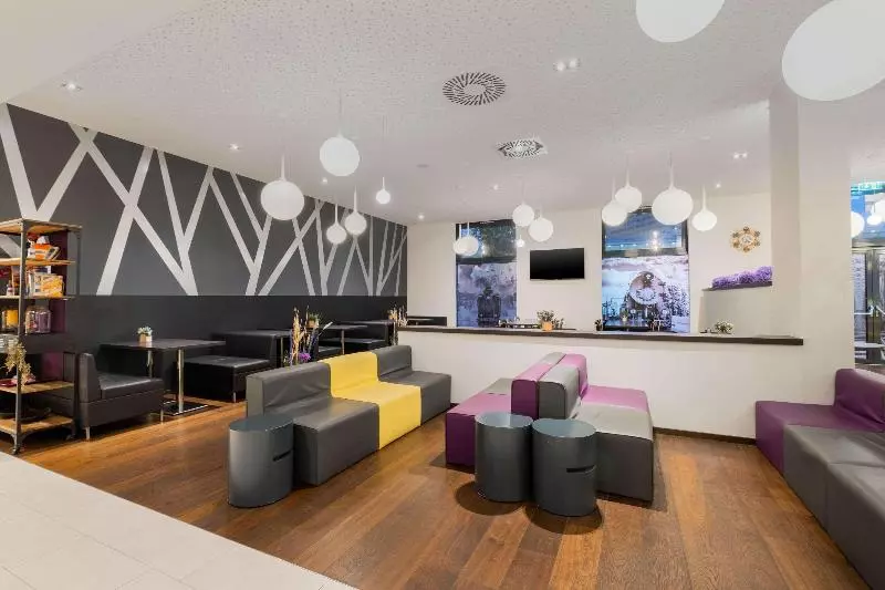 Fotos del hotel Star Inn  Premium Wien Hauptbahnhof, By Quality:  2