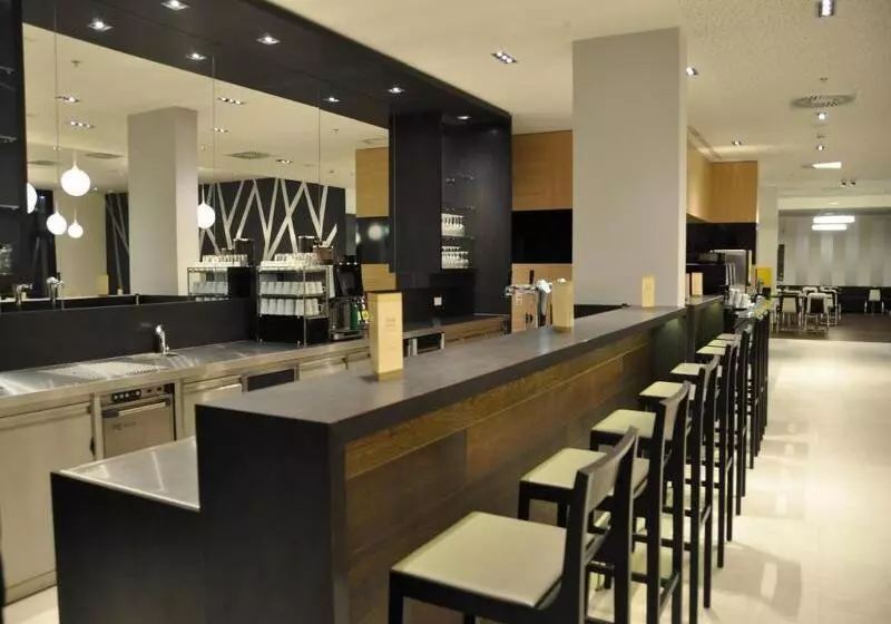 Fotos del hotel Star Inn  Premium Wien Hauptbahnhof, By Quality:  5