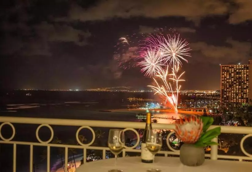 Fotos del hotel Castle Waikiki Shore Beachfront Condominiums:  12